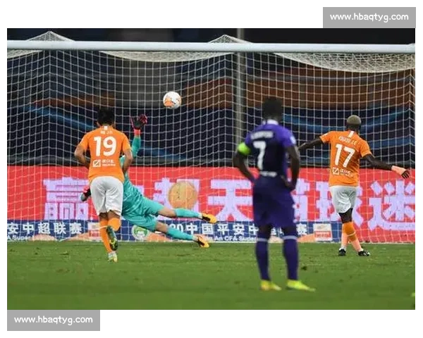 武汉卓尔迎战广州恒大中超焦点对决引爆球迷热情之夜赛场巅峰较量